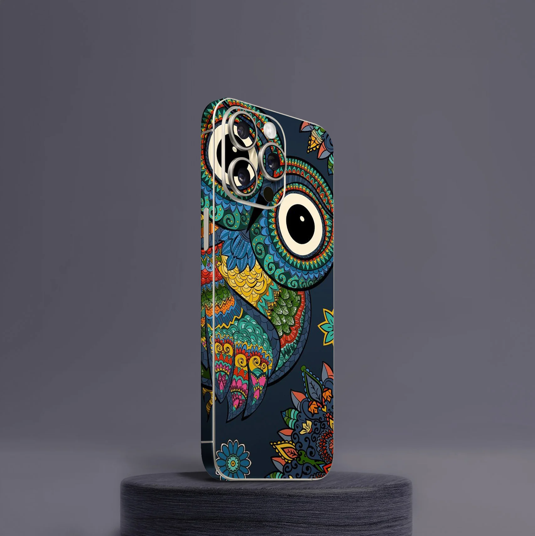 Trippy Owl Mobile Skin